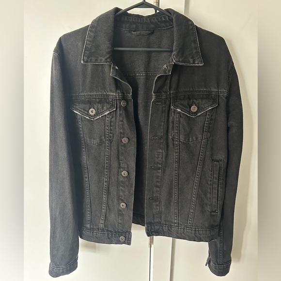 Black jean jacket - Picture 1 of 2